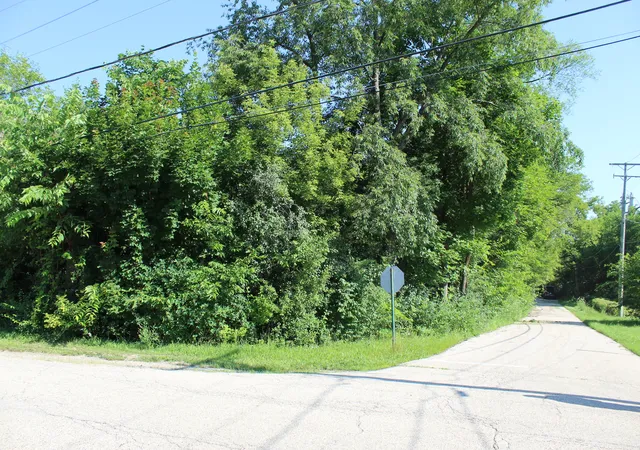 1st image of 31918 Hillside Dr, Lakemoor, IL 60051 | MLS# 12702994