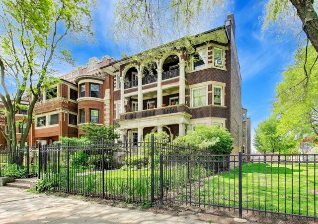 Homes for sale in Chicago, IL | 5036 S Drexel Blvd #3N, Chicago, IL 60615 | MLS# 12703019