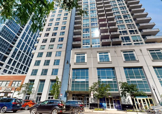 Homes for sale in Chicago, IL | 1305 S Michigan Ave #1402, Chicago, IL 60605 | MLS# 12703062