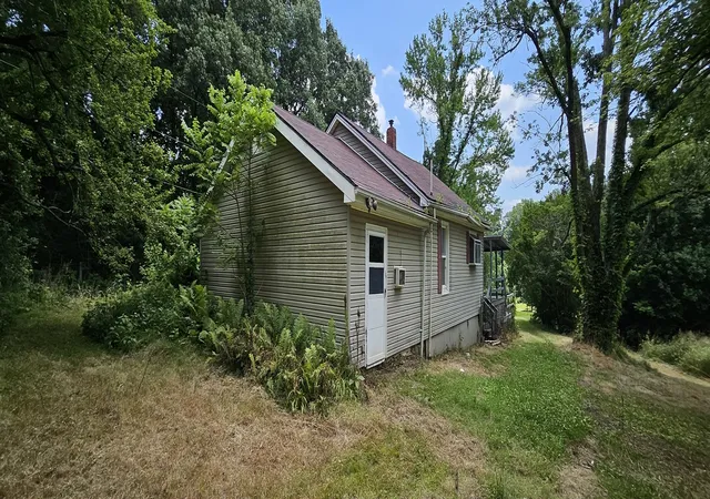 Photo 3 of Single family home for sale at 679 Bucher Rd, Mounds, IL 62964 | MLS# 12703092 | Listing updated on 2026-09-21