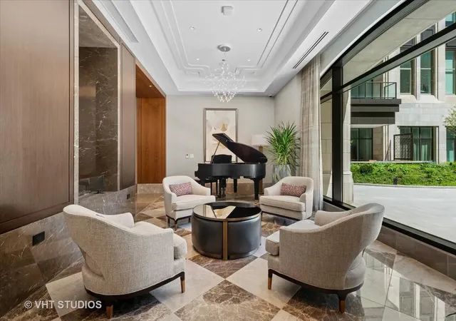 2nd image of 435 N Michigan Ave, Chicago, IL 60611