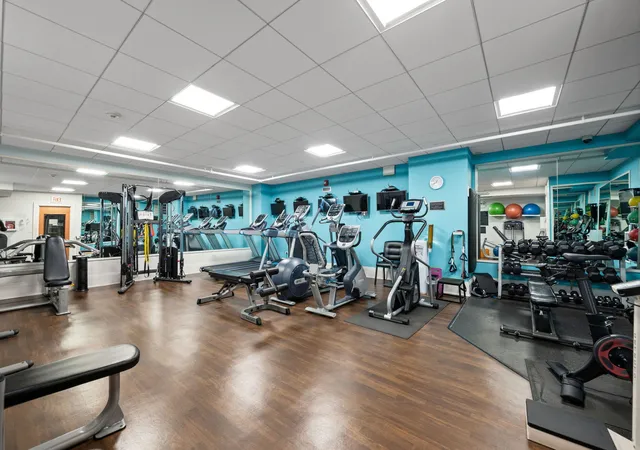 2nd image of 3800 N Lake Shore Dr, Chicago, IL 60613