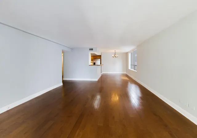 4th image of 201 E Chestnut St #14A, Chicago, IL 60611 | MLS# 12703152