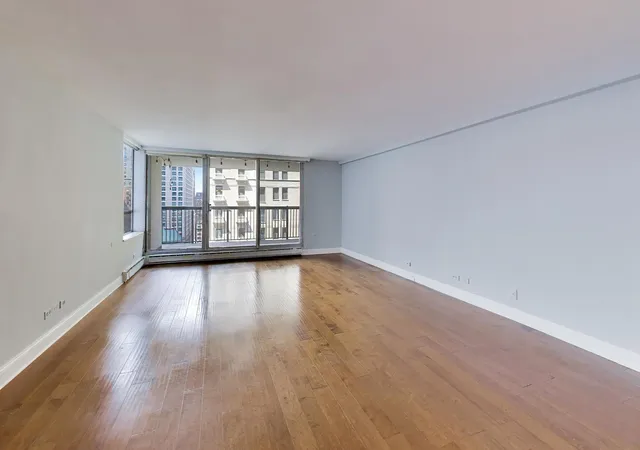 5th image of 201 E Chestnut St #14A, Chicago, IL 60611 | MLS# 12703152