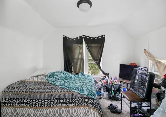 2nd image of 259 N Evergreen Ave, Kankakee, IL 60901