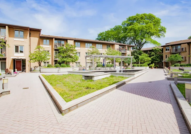 Homes for sale in Park Ridge, IL | 2420 W Talcott Rd #211, Park Ridge, IL 60068 | MLS# 12703188