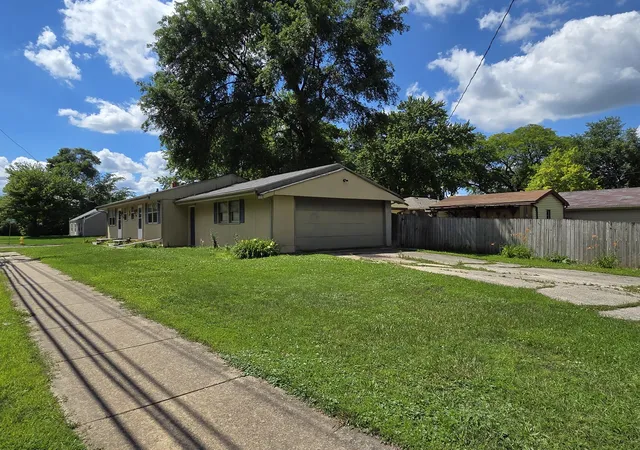 Homes for sale in Rockford, IL | 927-929 Halsted Rd, Rockford, IL 61103 | MLS# 12703197