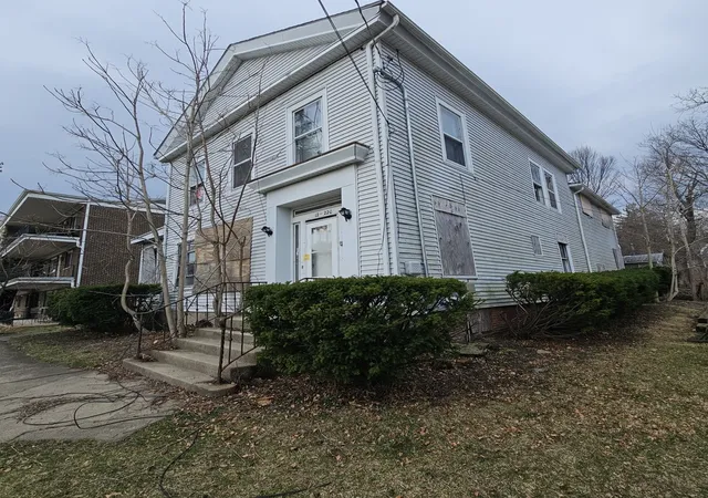 2nd image of 212 S Tryon St, Woodstock, IL 60098 | MLS# 12703208