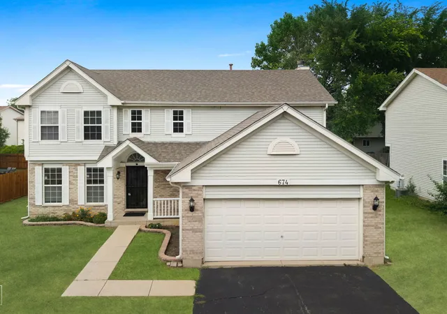 Photo 3 of Single family home for sale at 674 Maple Dr, Streamwood, IL 60107 | MLS# 12703225 | Listing updated on 2026-09-15