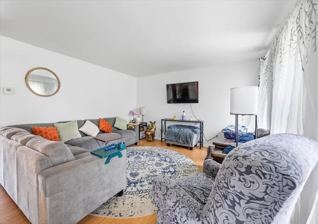 Photo 3 of Single family home for sale at 1215 Devonshire Dr, Joliet, IL 60435 | MLS# 12703233 | Listing updated on 2026-09-06