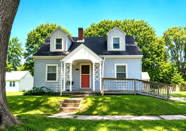 1st image of 1402 W 3rd St, Sterling, IL 61081 | MLS# 12703241