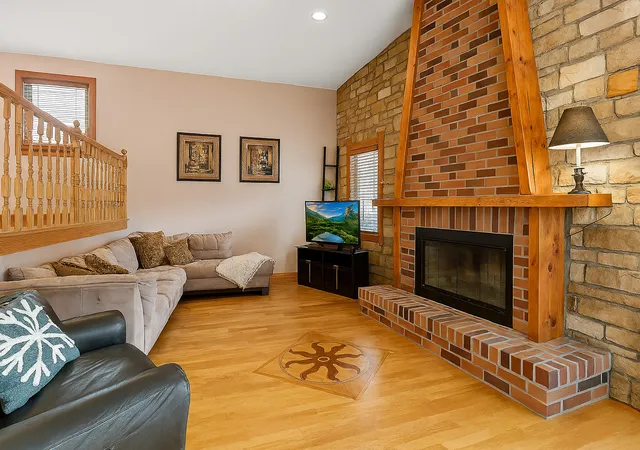 Homes for sale in Chicago, IL | 3328 N Plainfield Ave, Chicago, IL 60634 | MLS# 12703244
