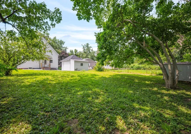 25th image of 1108 S Clayton St, Bloomington, IL 61701 | MLS# 12703254
