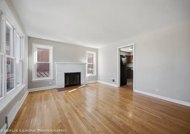 Photo 3 of Single family home for sale at 4015 W 105th Street, Oak Lawn, IL 60453 | MLS# 12703259 | Listing updated on 2026-10-07