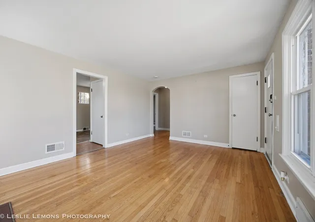 Photo 3 of Single family home for sale at 4015 W 105th Street, Oak Lawn, IL 60453 | MLS# 12703259 | Listing updated on 2026-10-07
