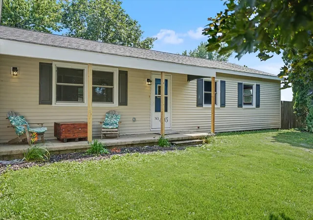 Photo 2 of Single family home for sale at 405 Washington St, Fithian, IL 61844 | MLS# 12703264 | Listing updated on 2026-09-03