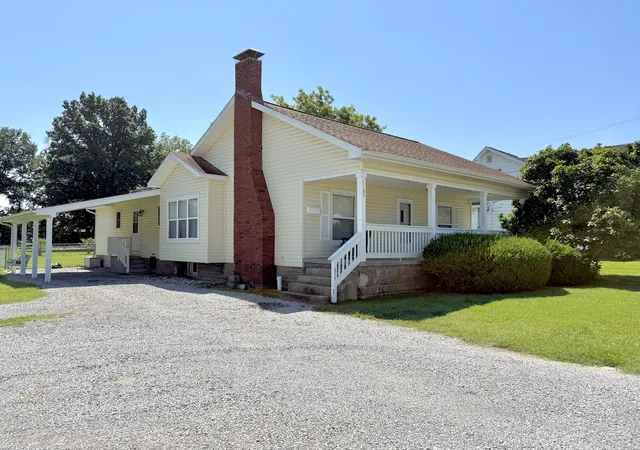 Photo 1 of Single family home for sale at 1109 S Court St, Marion, IL 62959 | MLS# 12703285 | Listing updated on 2026-07-20