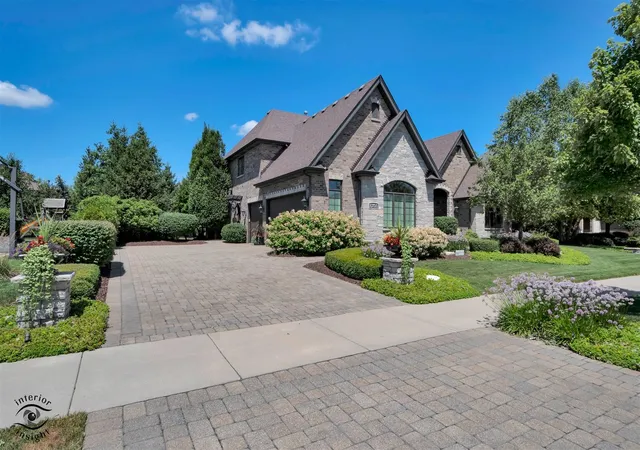 Photo 4 of Single family home for sale at 10700 Millers Way, Orland Park, IL 60467 | MLS# 12703355 | Listing updated on 2026-08-27