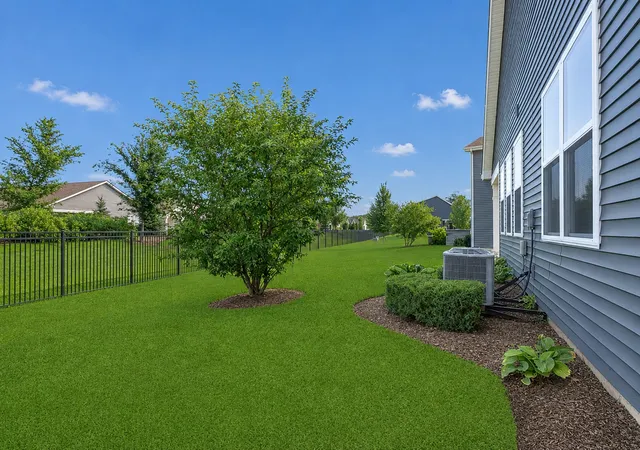 4th image of 2371 Cannon Dr, Pingree Grove, IL 60140 | MLS# 12703447
