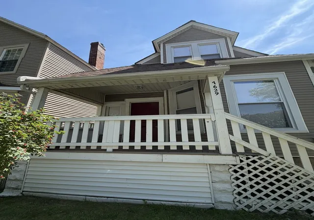 3rd image of 7629 S Dante Ave, Chicago, IL 60619 | MLS# 12703459