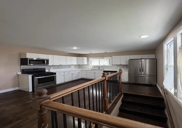 4th image of 7629 S Dante Ave, Chicago, IL 60619 | MLS# 12703459