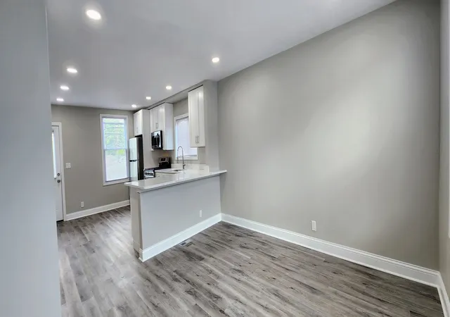 5th image of 3816 W Montrose Ave, Chicago, IL 60618 | MLS# 12703472