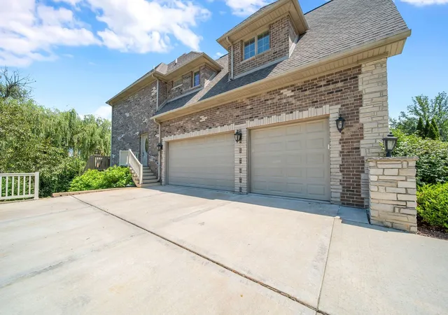 Photo 3 of Single family home for sale at 14291 131st Street, Lemont, IL 60439 | MLS# 12703514 | Listing updated on 2026-08-25