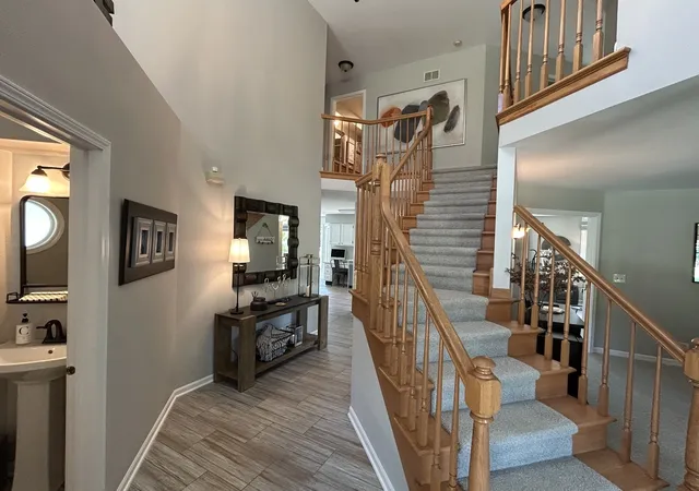 3rd image of 829 Kent Cir, Bartlett, IL 60103 | MLS# 12703549