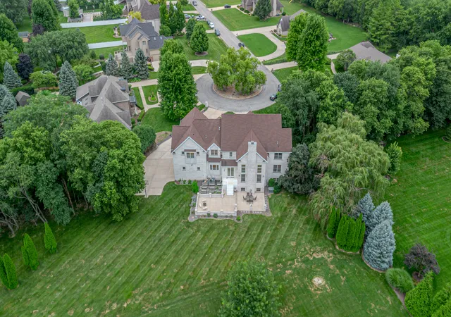 2nd image of 1096 Country Ln, Bourbonnais, IL 60914 | MLS# 12703585