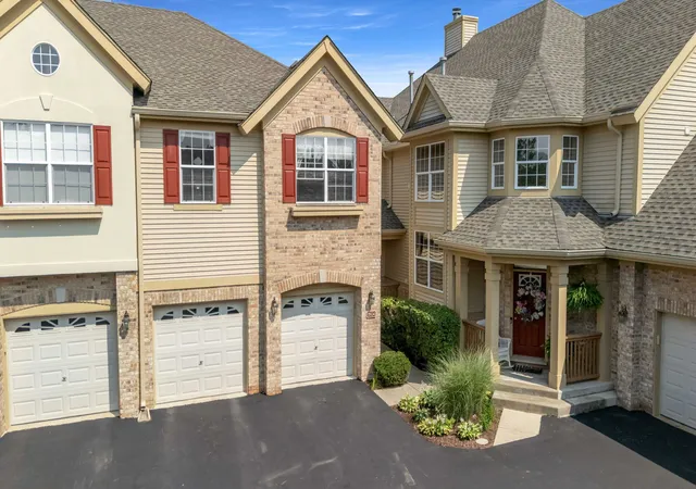 Townhouse for sale at 1504 Spyglass Cir, Palos Heights, IL 60463 | MLS# 12703588