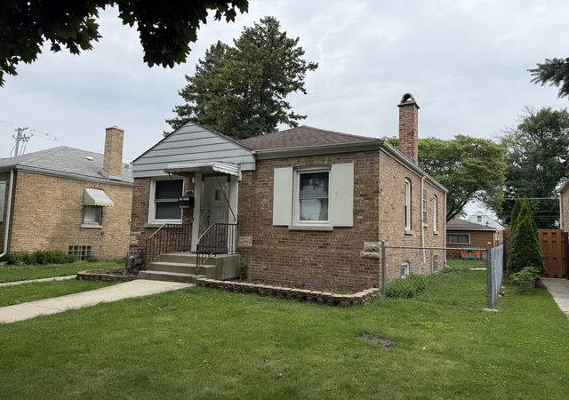 Homes for sale in Norridge, IL | 4335 N Overhill Ave, Norridge, IL 60706 | MLS# 12703606