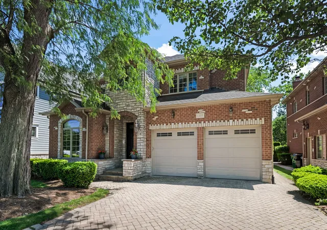 Homes for sale in Park Ridge, IL | 1105 Austin Ave, Park Ridge, IL 60068 | MLS# 12703608