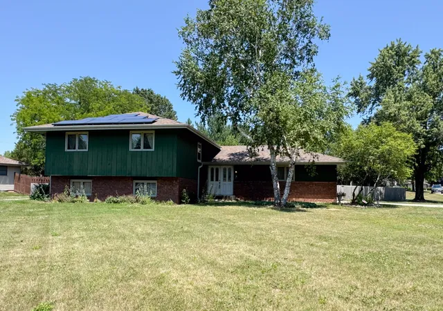 Homes for sale in Rockford, IL | 1781 Bracknel Blvd, Rockford, IL 61103 | MLS# 12703618