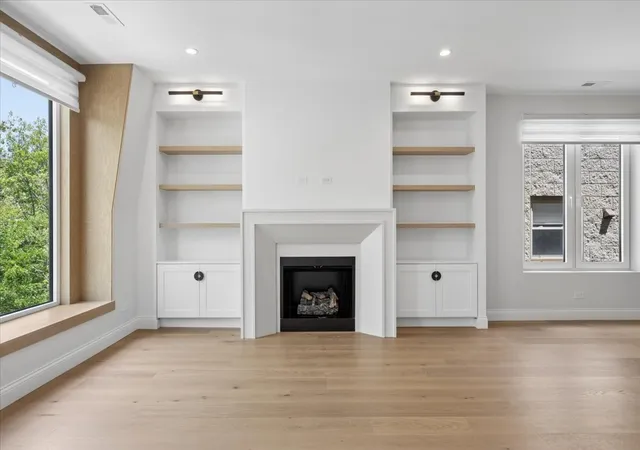 Photo 3 of Townhouse for sale at 3739 N Clifton Ave #3, Chicago, IL 60613 | MLS# 12703662 | Listing updated on 2026-10-07