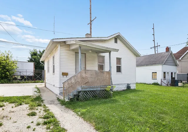 Homes for sale in Kankakee, IL | 358 S Washington Ave, Kankakee, IL 60901 | MLS# 12703676