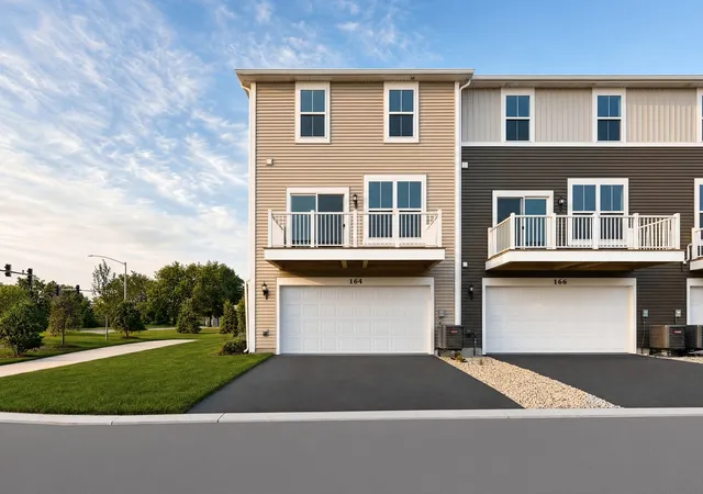 2nd image of 164 E Berkshire Dr, Crystal Lake, IL 60014 | MLS# 12703719