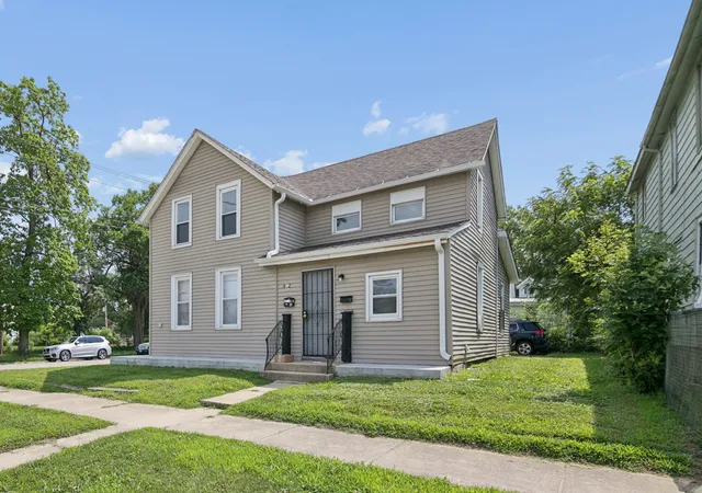 Homes for sale in Kankakee, IL | 592 N Dearborn Ave, Kankakee, IL 60901 | MLS# 12703746