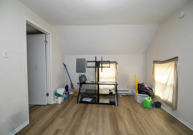 2nd image of 592 N Dearborn Ave, Kankakee, IL 60901