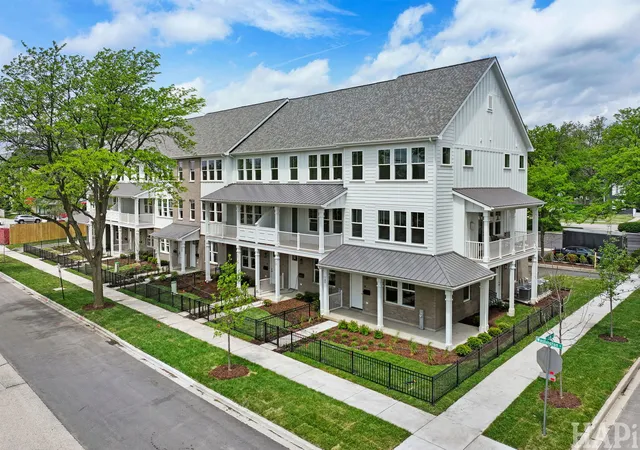 4th image of 120 Washington St #2, Barrington, IL 60010 | MLS# 12703778