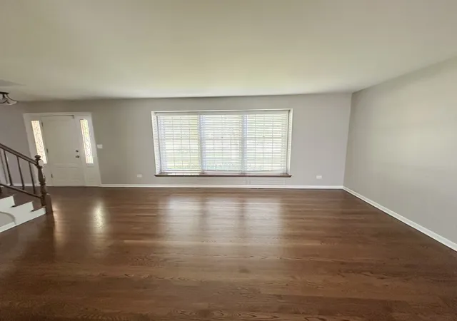 Photo 3 of Single family home for sale at 508 W Golf Rd, Libertyville, IL 60048 | MLS# 12703803 | Listing updated on 2026-10-01