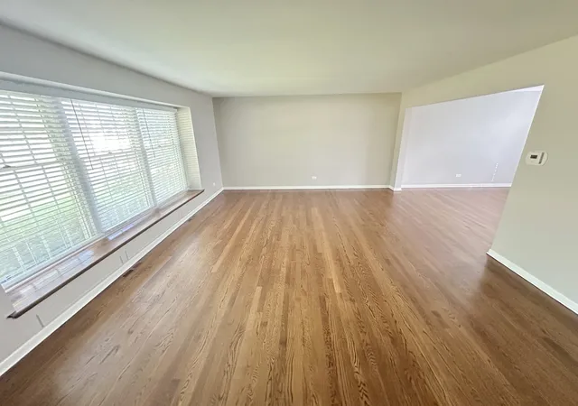 Photo 3 of Single family home for sale at 508 W Golf Rd, Libertyville, IL 60048 | MLS# 12703803 | Listing updated on 2026-10-22