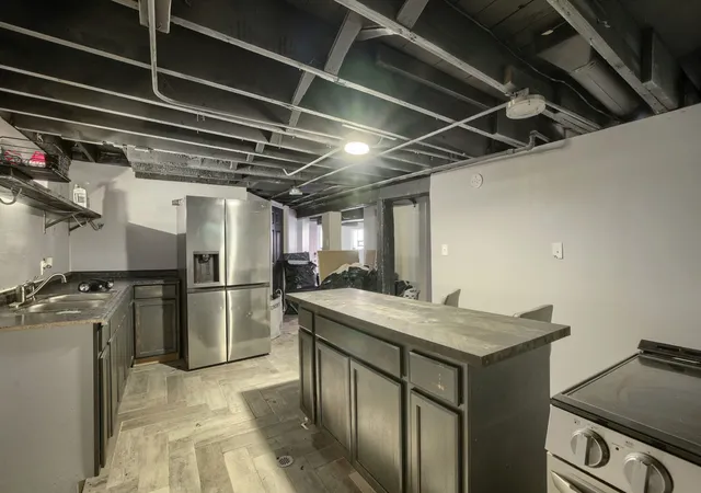 Listing Photo 5 - Condo for sale in building located at 1957 E 72nd St, Chicago, IL 60649
