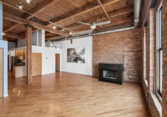 2nd image of 616 W Fulton St #616, Chicago, IL 60661 | MLS# 12703817