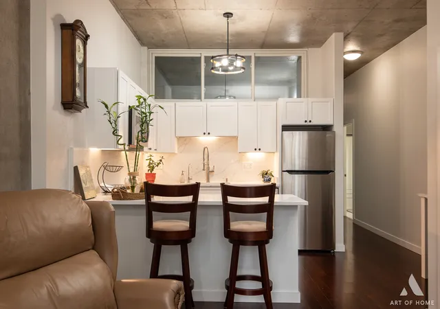 2nd image of 235 W Van Buren St #2216, Chicago, IL 60607 | MLS# 12703818