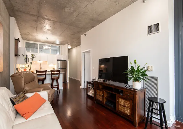 5th image of 235 W Van Buren St #2216, Chicago, IL 60607 | MLS# 12703818