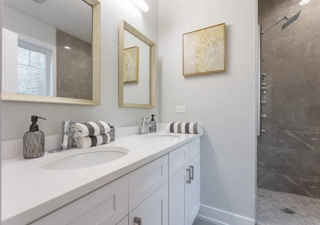 Photo 3 of Single family home for sale at 530 E 44th Place, Chicago, IL 60653 | MLS# 12703860 | Listing updated on 2026-08-31