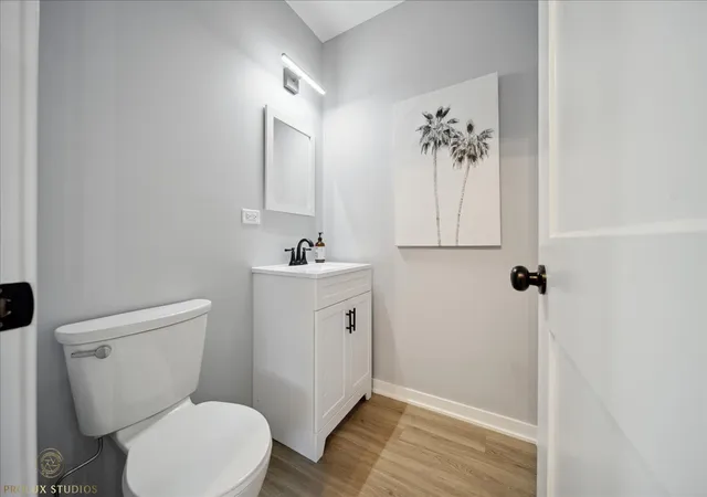 Photo 4 of Single family home for sale at 530 E 44th Place, Chicago, IL 60653 | MLS# 12703860 | Listing updated on 2026-08-31