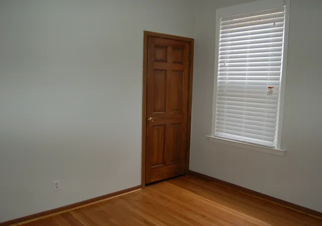 Listing Photo 4 - Condo for sale in building located at 1668 W Edgewater Ave, Chicago, IL 60660 - Unit #2S