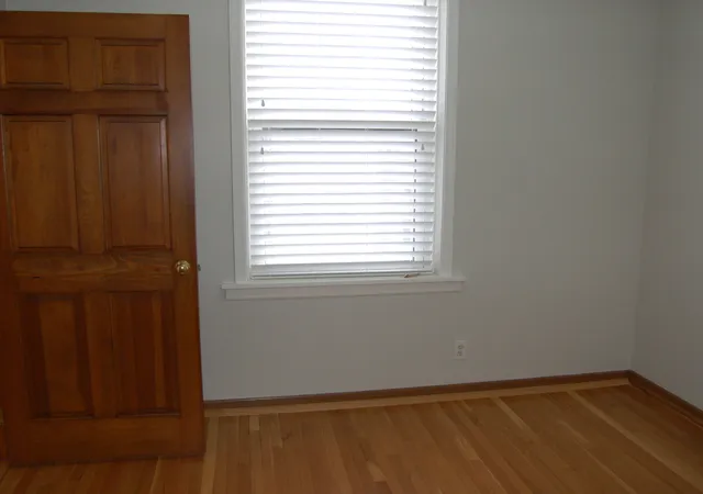 Listing Photo 5 - Condo for sale in building located at 1668 W Edgewater Ave, Chicago, IL 60660 - Unit #2S