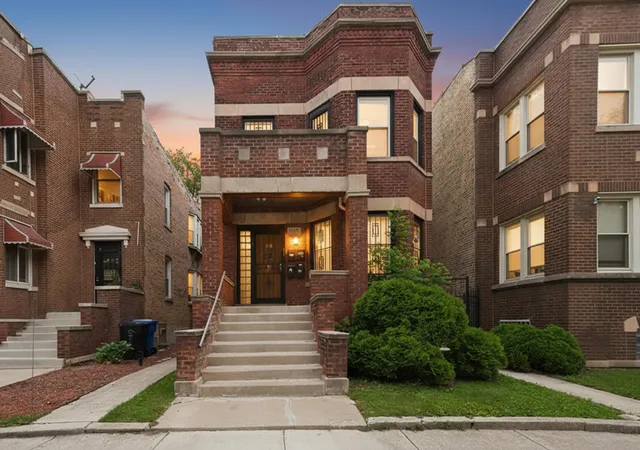 Homes for sale in Chicago, IL | 6923 S Sangamon St, Chicago, IL 60621 | MLS# 12703892